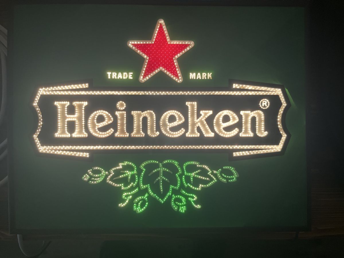 Heineken Schilder: Heineken vintage Leuchte Schild – Gebraucht aus Wil ZH von Sunshine_411