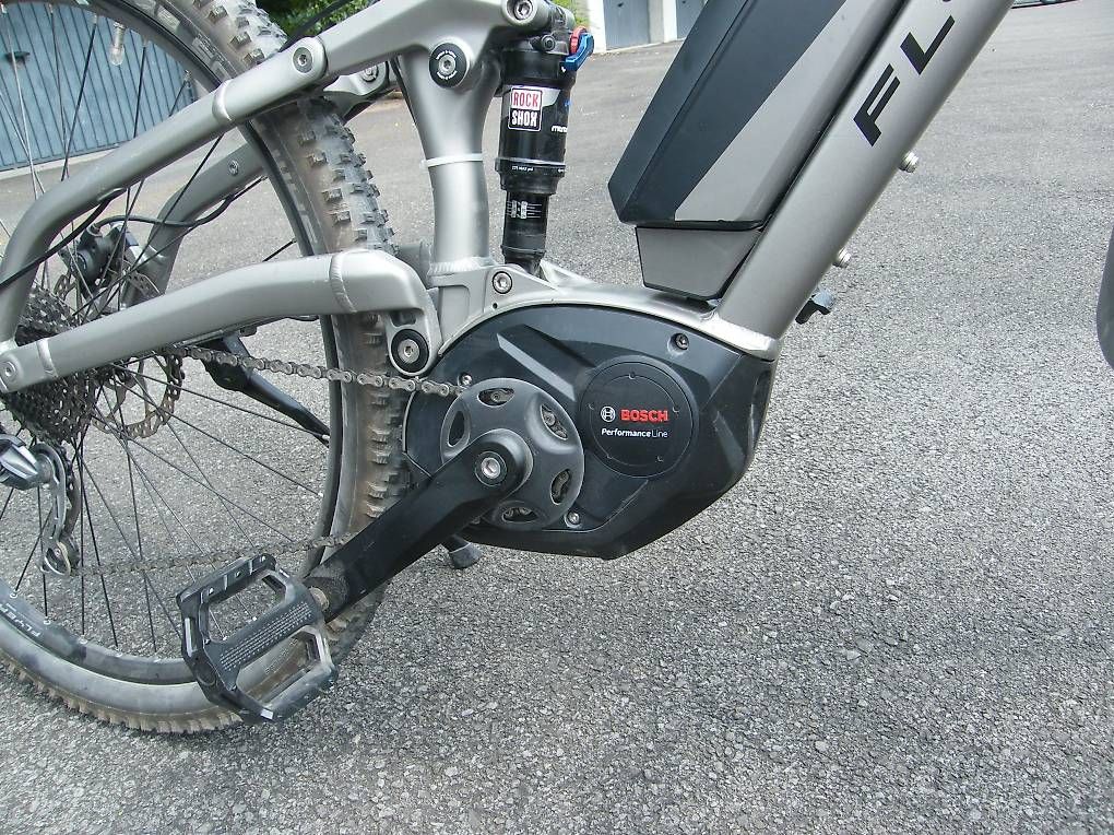 Flyer Velos: FLYER TX 7.10 E-MTB Fully in Silbergrau – Gebraucht aus Arth von dig_7skx 1