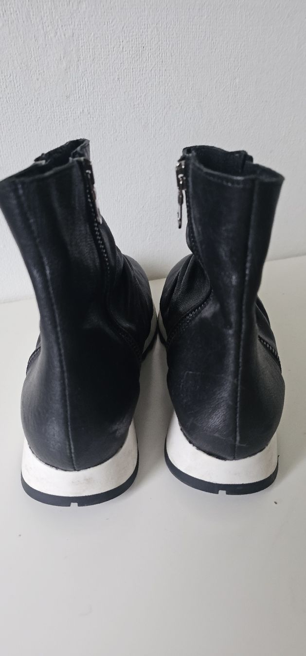 Damenschuhe: B Essential Stiefeletten Gr. 39  – Gebraucht aus Luzern von TausendD 3