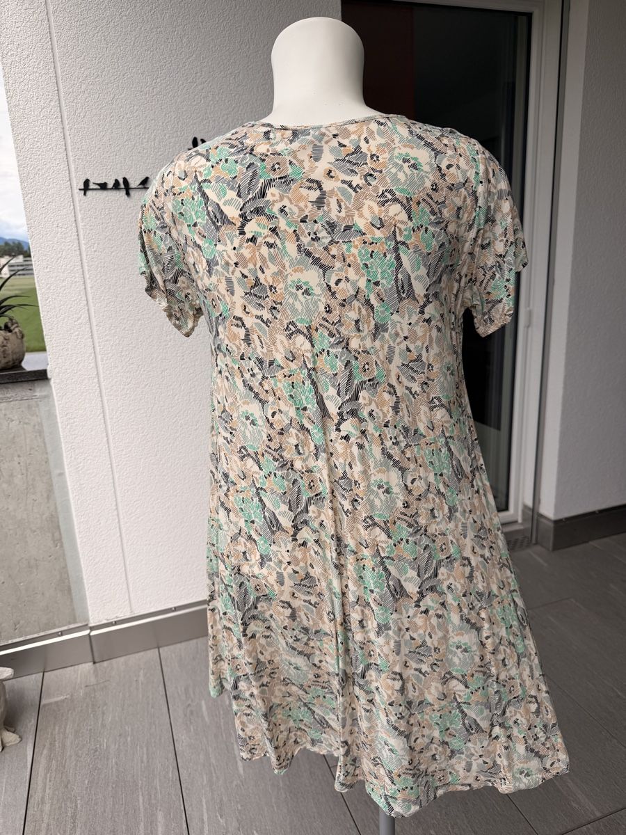 Robes: SOYACONCEPT Kleid Kurzarm Blumenmuster Grösse L  – D'occasion à Biberist par Mi58 2