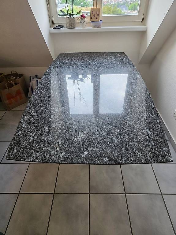 Tavoli: Granit Esstisch – Usato da Pfeffingen venduto da SuissCompany 1