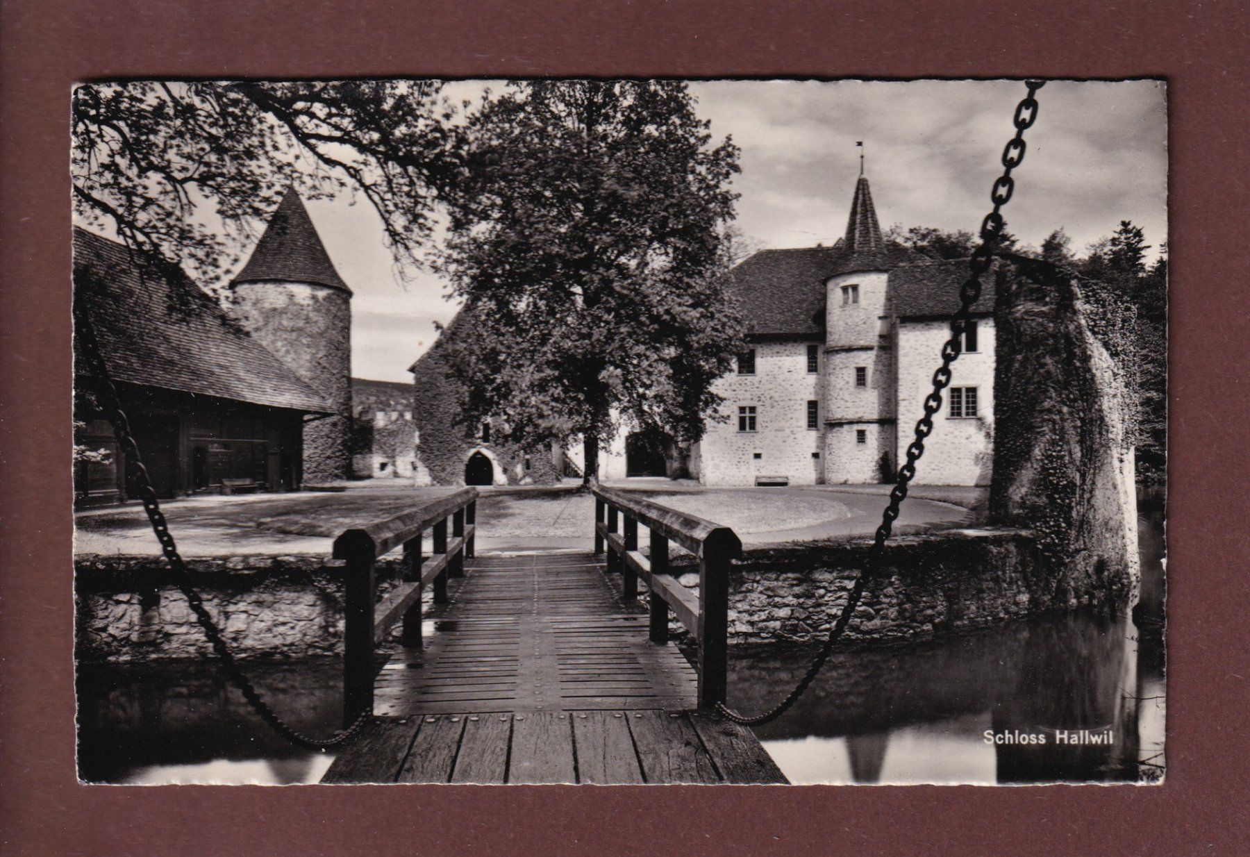 Cartoline postali: SCHLOSS HALLWIL - 1951 – Usato da Pully venduto da nicecards