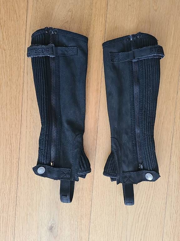 Stinchiere & Fasciature: Steeds Chaps KS – Usato da Roggliswil venduto da Nleu