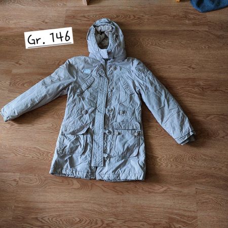 Winterjacke Mädchen, Khaki, Gr. 146, in gebrauchtem zustand.