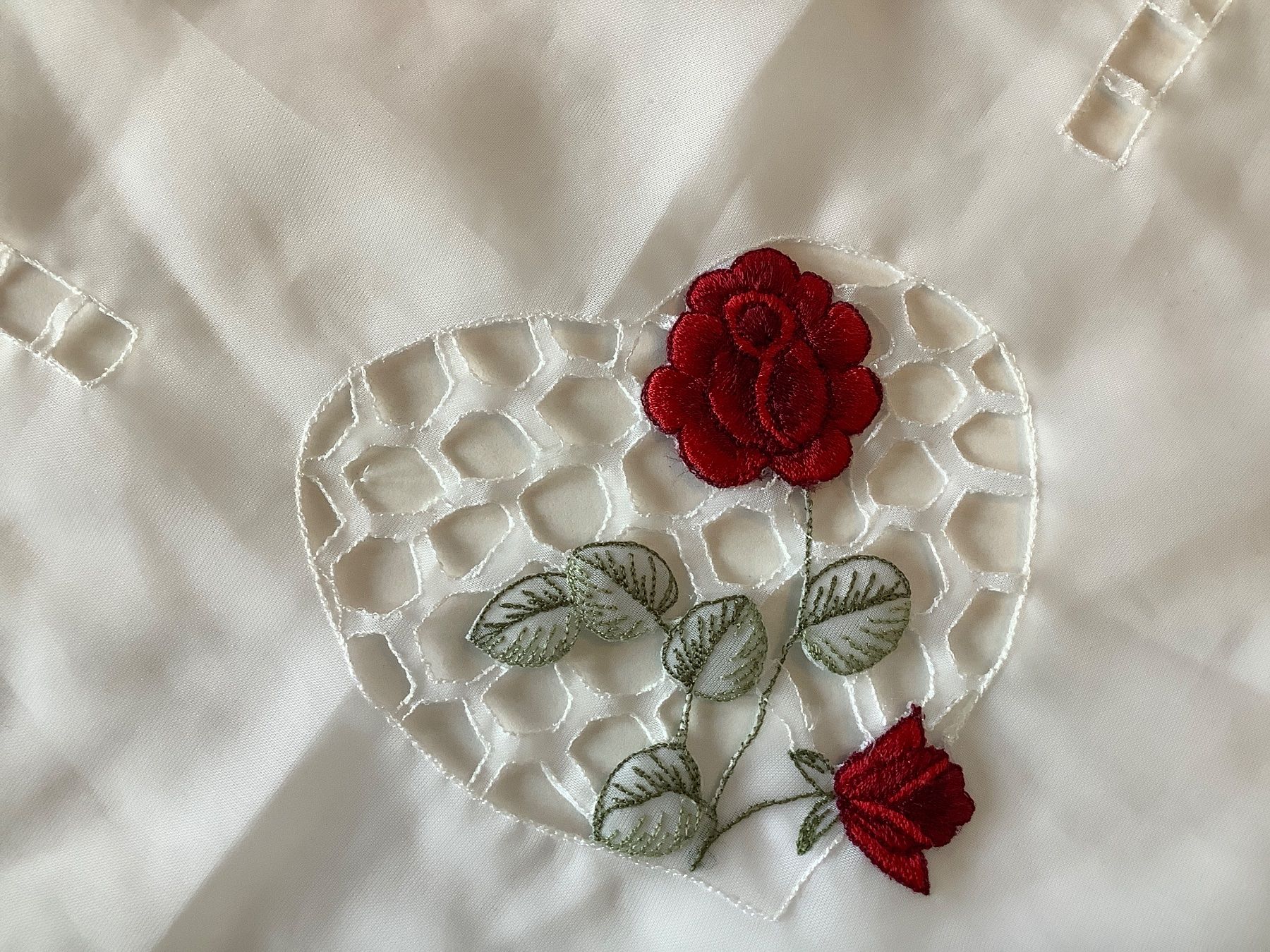 Altra biancheria da tavola: Tischdeckchen für Valentinstag – Usato da Triesen venduto da boston7 1