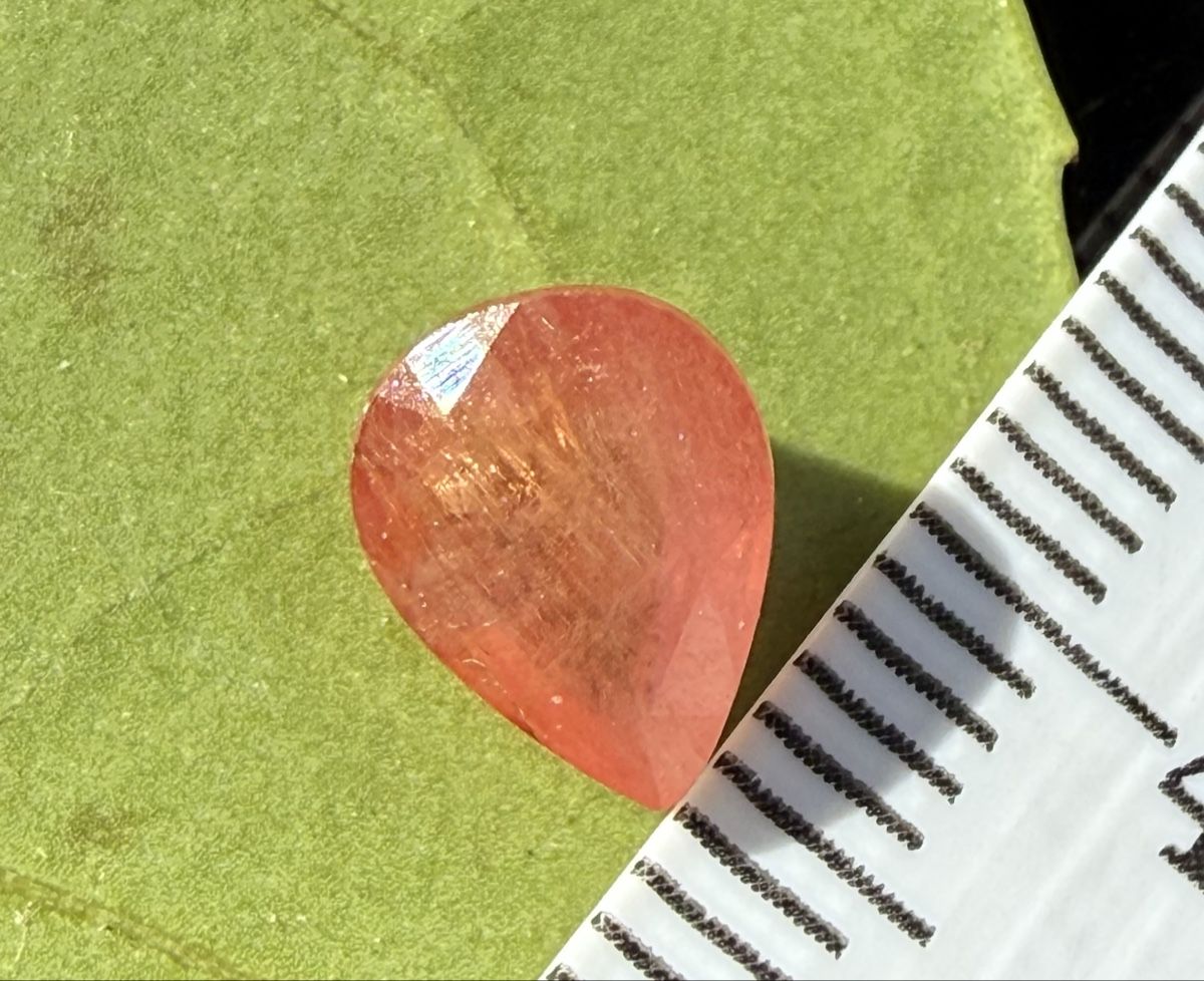 Pietre preziose:  Saphire Farbe orange padparadscha – Usato da Oberhof venduto da RealStone