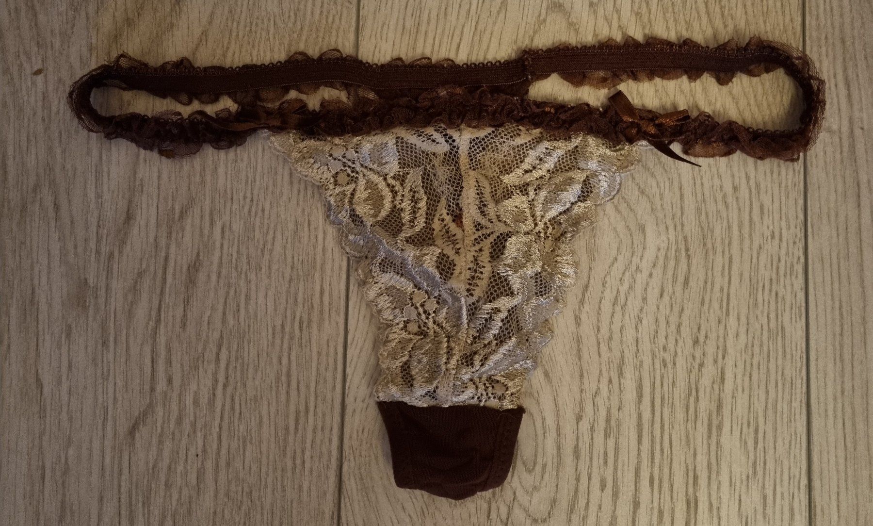 Altra biancheria intima: Guêpière brune et beige, bonnet B, taille 36/38, avec string – Usato da Grand-Lancy venduto da Evelyne010 4