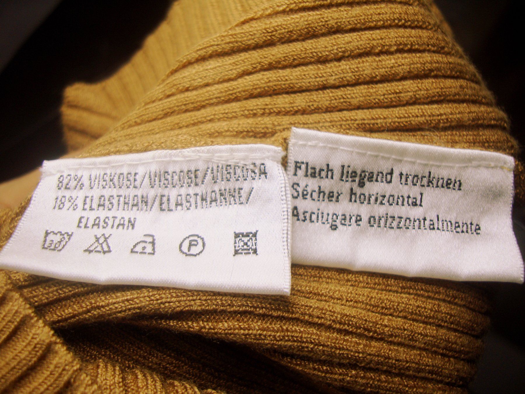 Pulls & Sweat-shirts: Pullover Rollkragenpullover Gr. S/M – D'occasion à Stehrenberg par AB-C 2