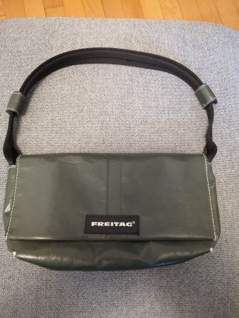 FREITAG TASCHE LAURA F71, MILITÄRGRÜN / OLIVGRÜN