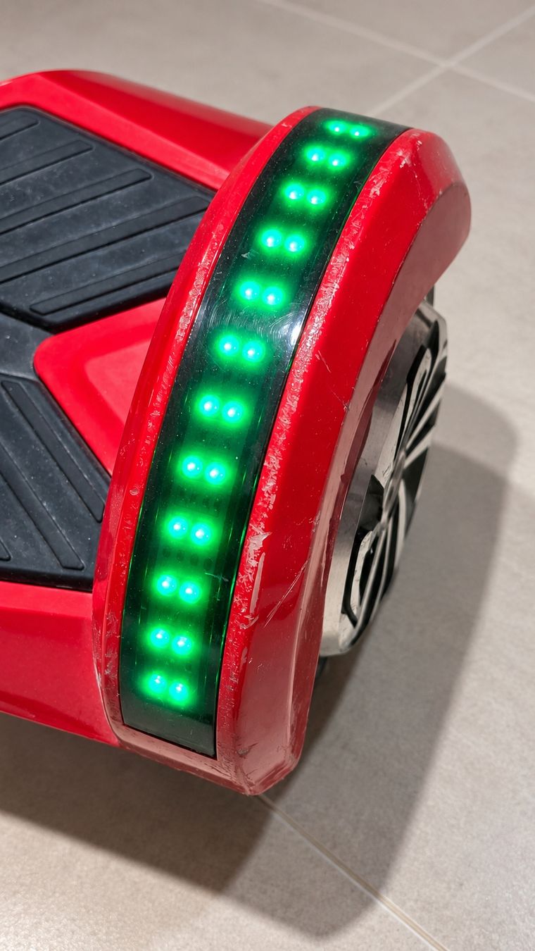 Hoverboard: Hoverboard / Self-Balancing Scooter - in rot – Usato da Gisikon venduto da Michael_Lu 1