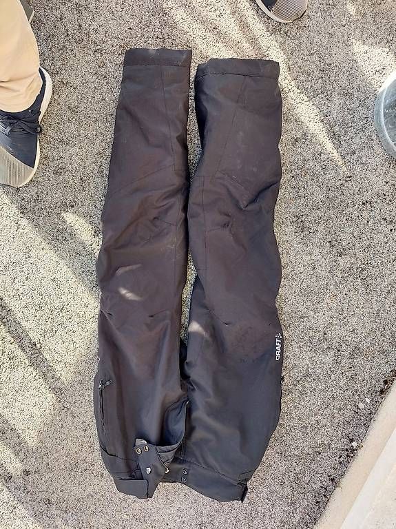 Pantaloni: Pantalon ski CRAFT, taille S – Usato da Brot-Plamboz venduto da baggiins 3