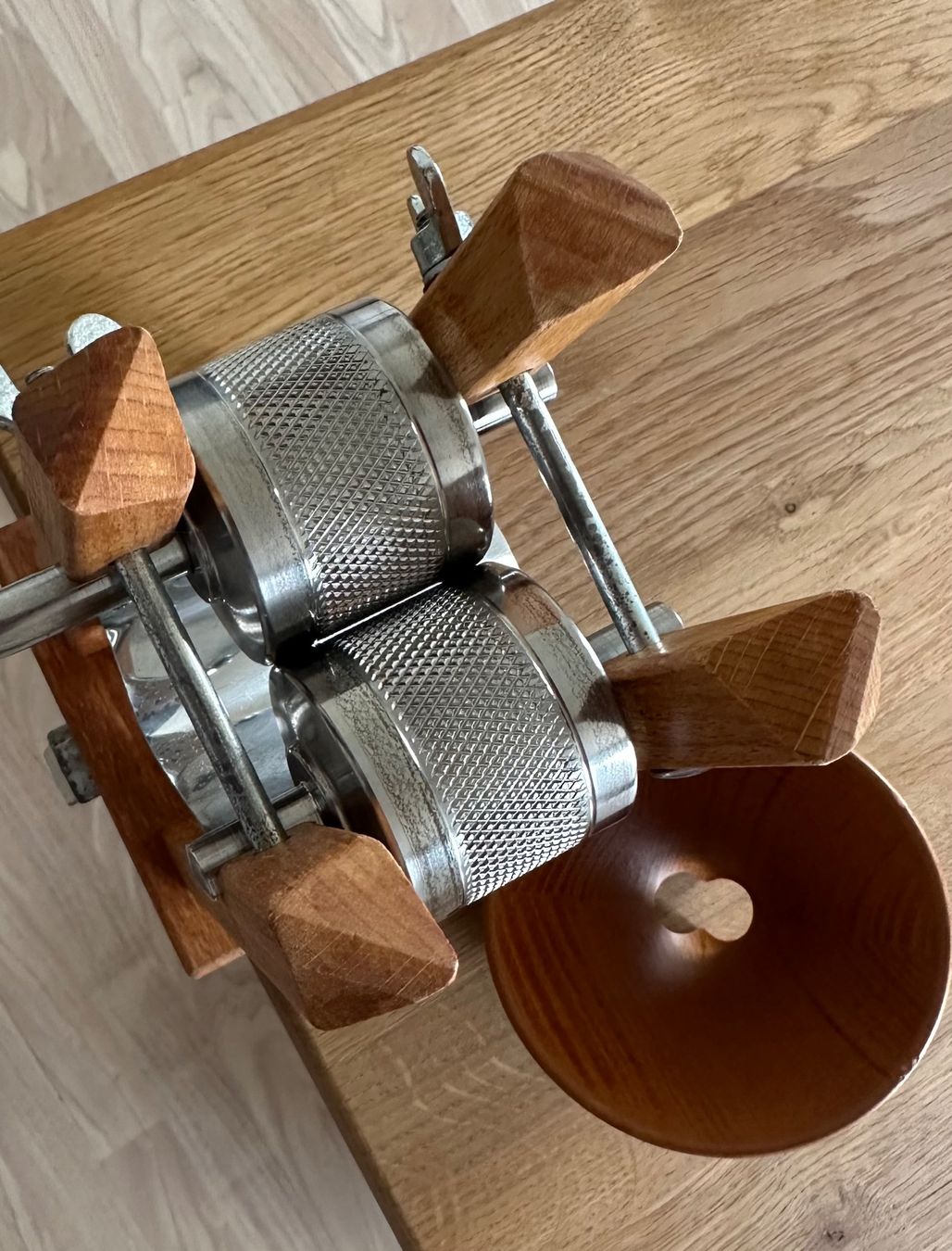 Elettrodomestici da cucina: Eschenfelder Quetschmühle 1012, Getreidemühle – Usato da Zürich venduto da brazerola 1