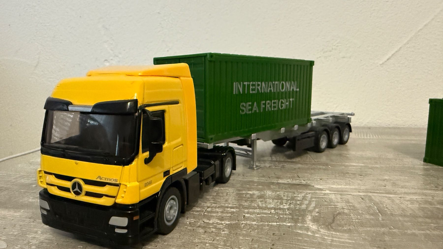 Siku Modellbausätze & Standmodelle: Siku LKW in Gelb – Gebraucht aus Ennetbürgen von Siku-Sammlung 4