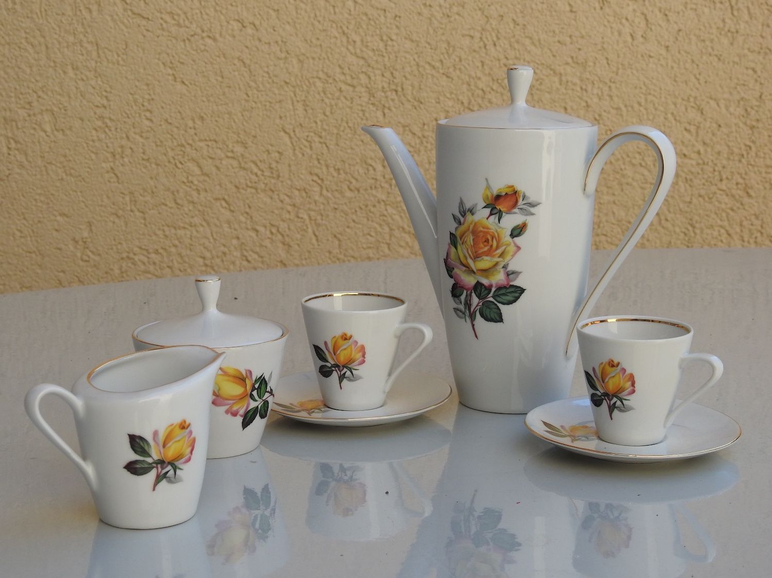 Geschirrsets: Kaffeeservice – Gebraucht aus Richterswil von hiposa