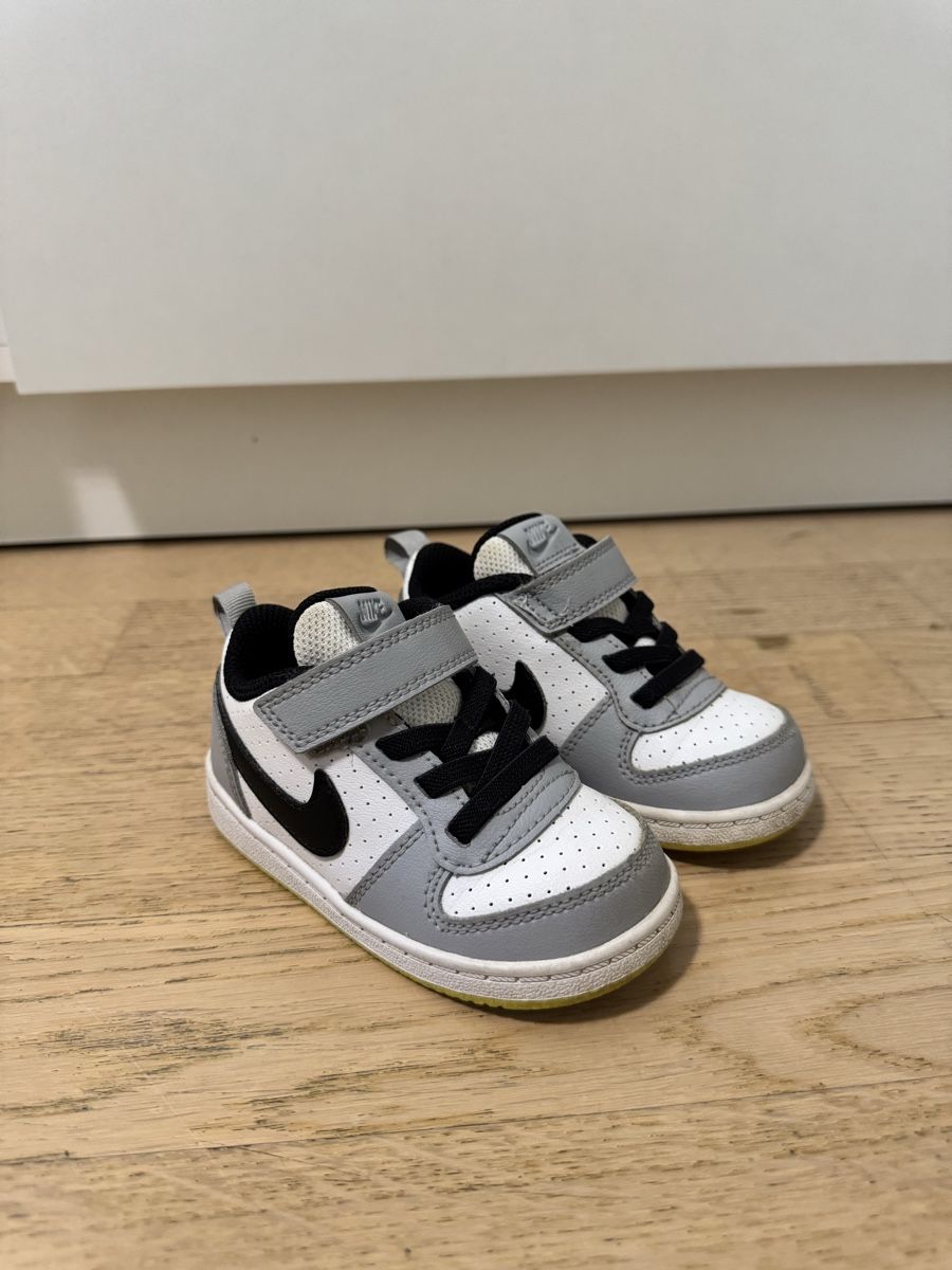 Nike Scarpe per ragazzi: Kinderschuh Nike Gr.22 – Usato da Bottmingen venduto da Giamonda88