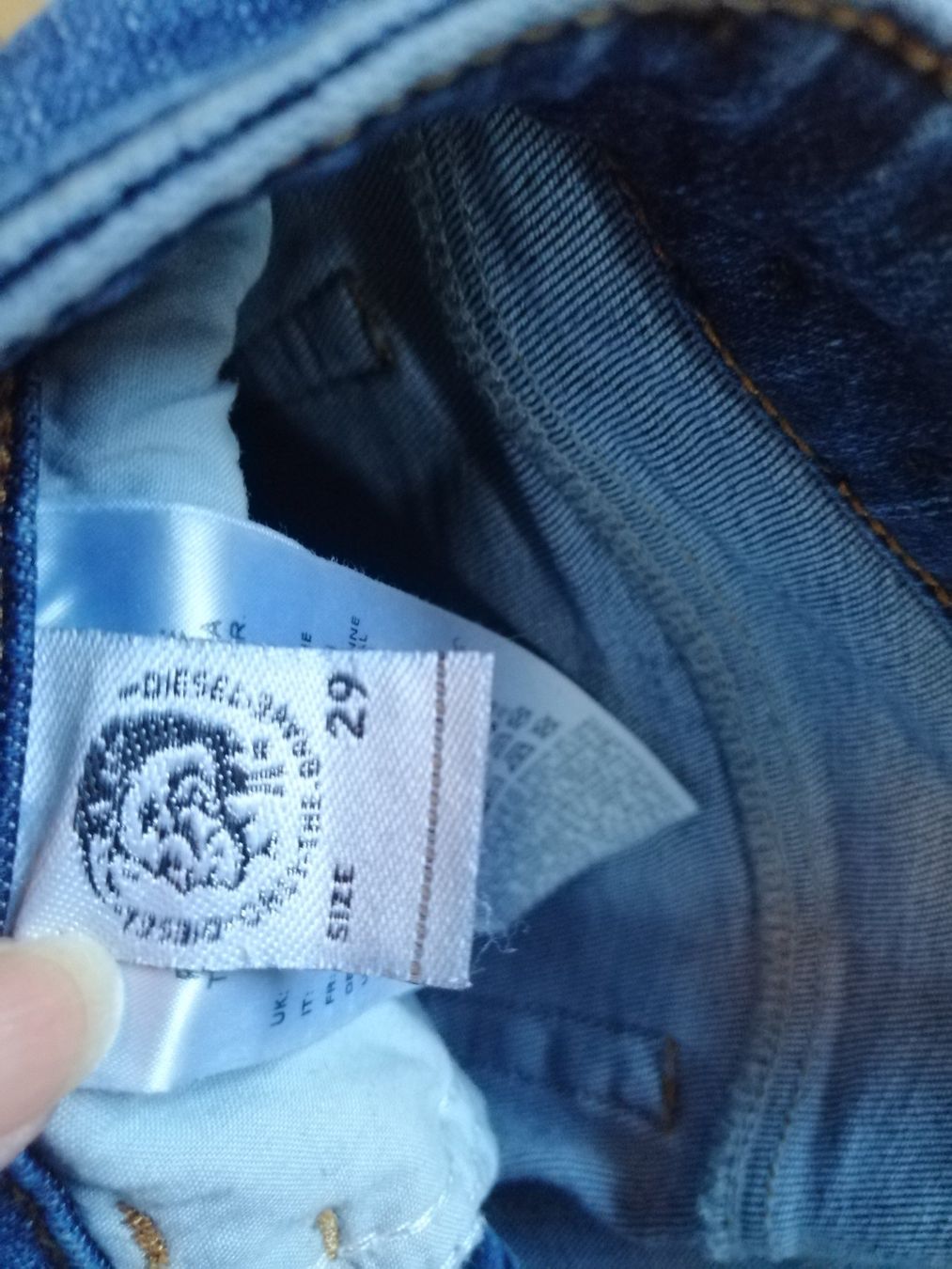 Diesel Jeans: Jeans Diesel – Nuovo (secondo la descrizione) da Biel/Bienne venduto da M.D.C 4