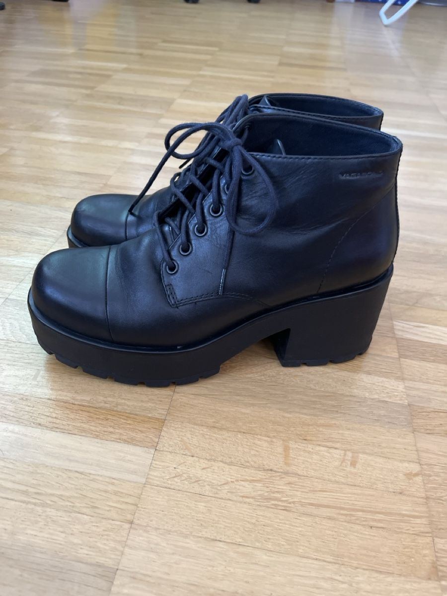 Vagabond Scarpe da donna: Vagabond Stiefeletten gr.38 – Usato da Fribourg venduto da nja_5hrh 2