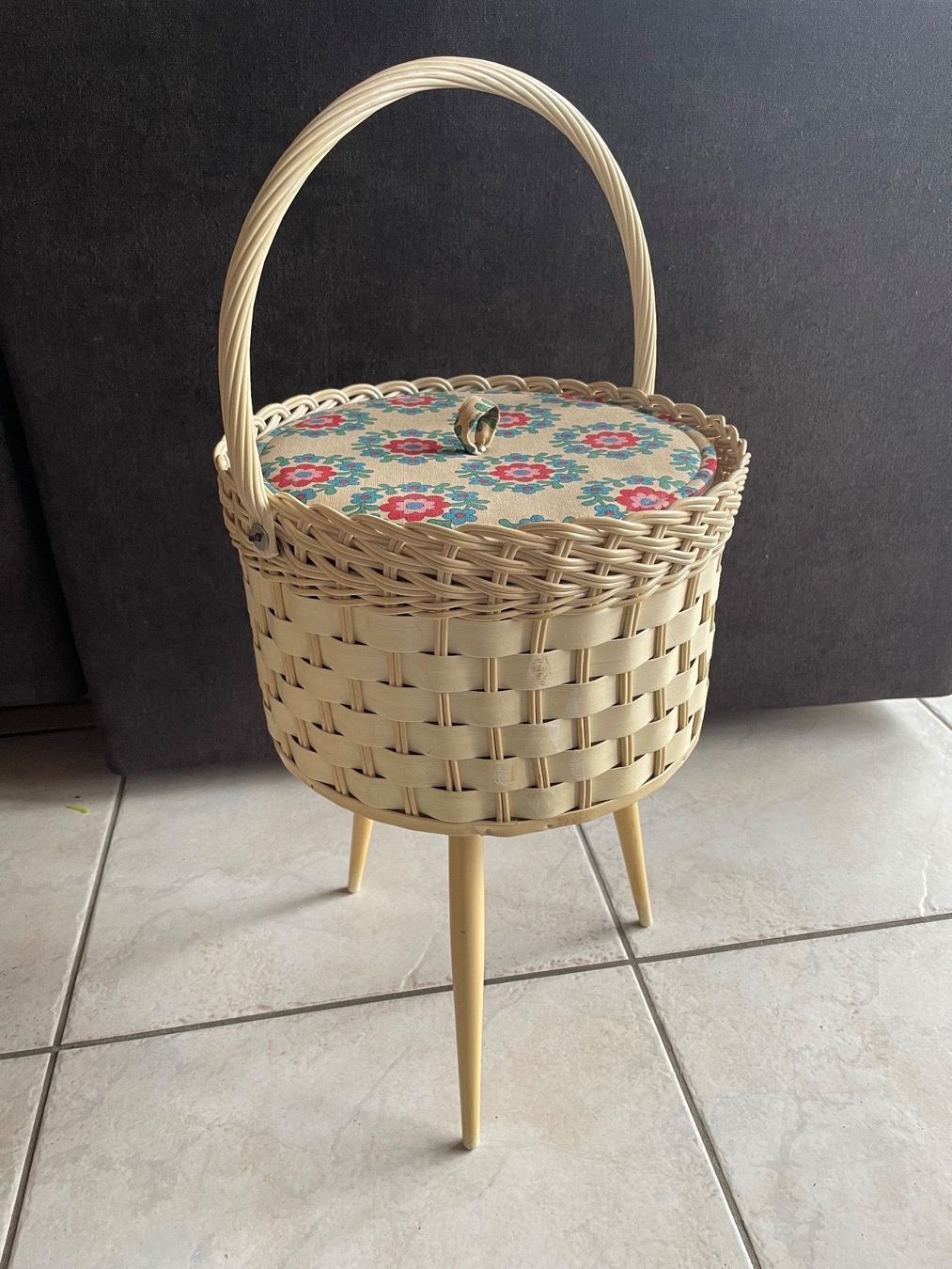 Sonstiges zum Basteln & Handarbeiten: Ancienne Boîte à Couture Tripode Vintage – Gebraucht aus Vallamand von Bricbracbroc82 2