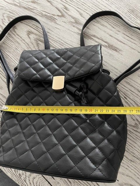 Zaini: schwarzer Damenrucksack ab 1.-- – Nuovo (secondo la descrizione) da Würenlingen venduto da Delfinli1 3