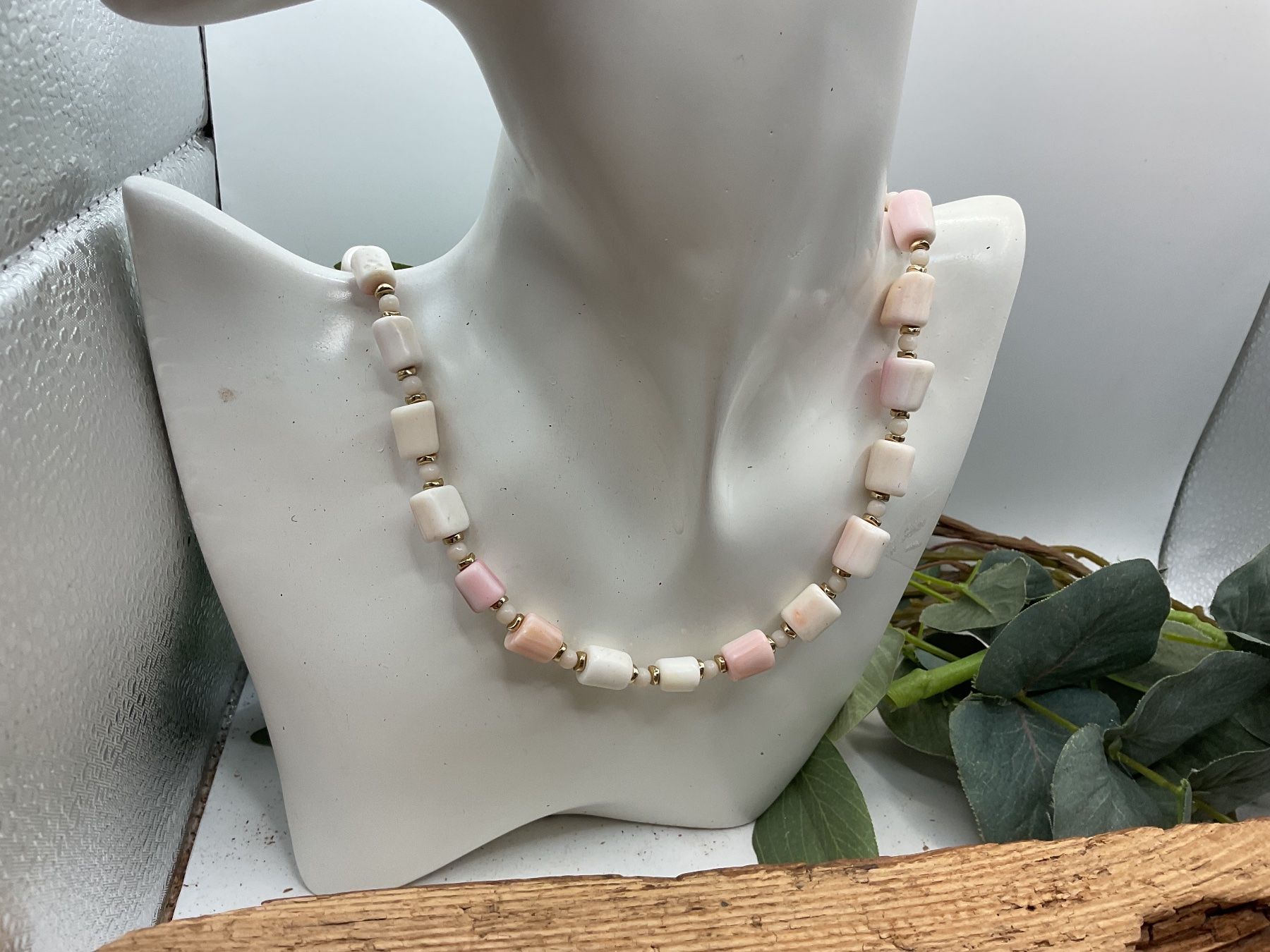 Catenine: Collier Engelshautkoralle – Usato da Luzern venduto da S.Kern01