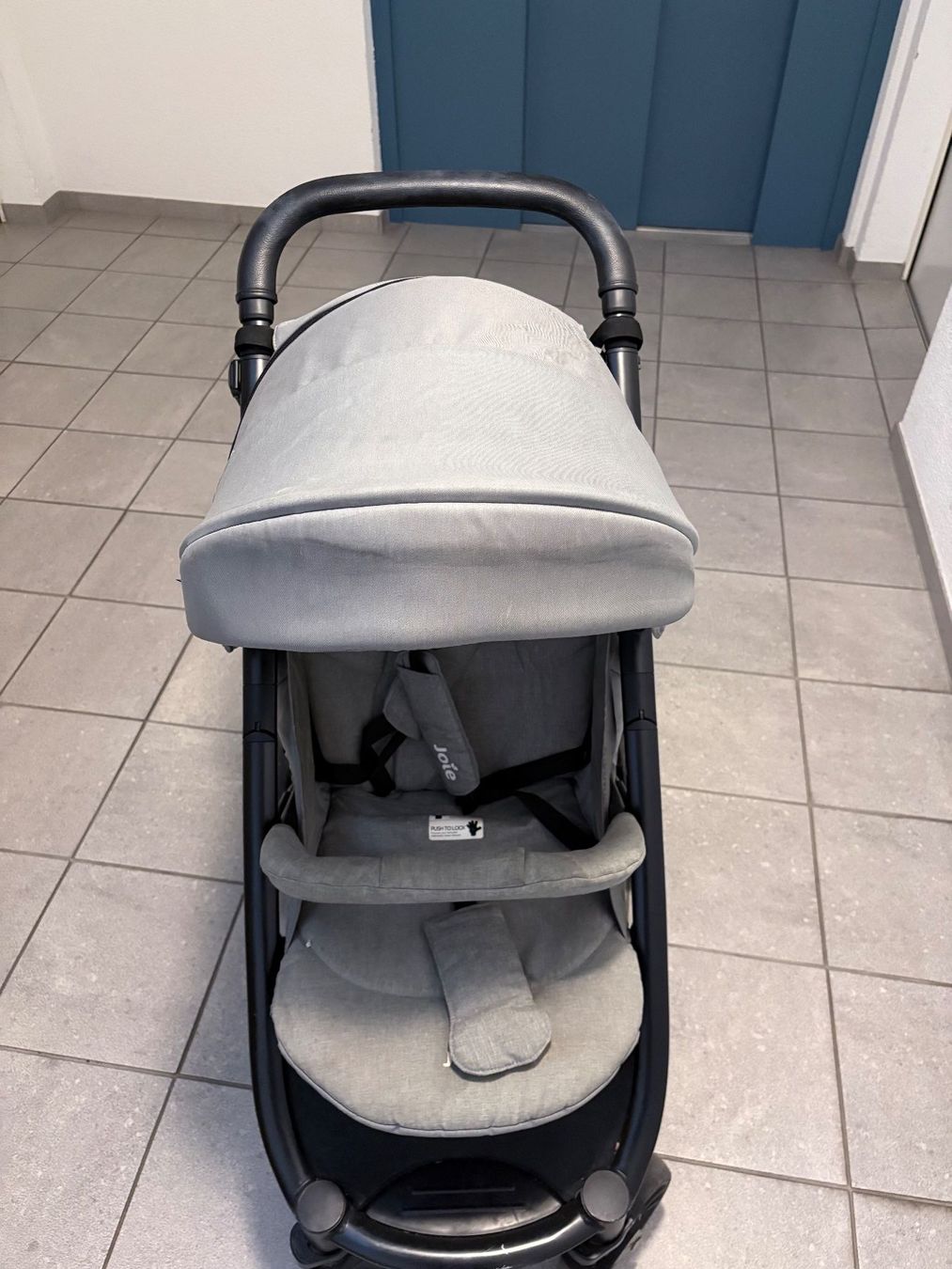 Joie Carrozzine: Kinderwagen Joie grau mit Regenverdeck – Usato da Zufikon venduto da zufi05 1