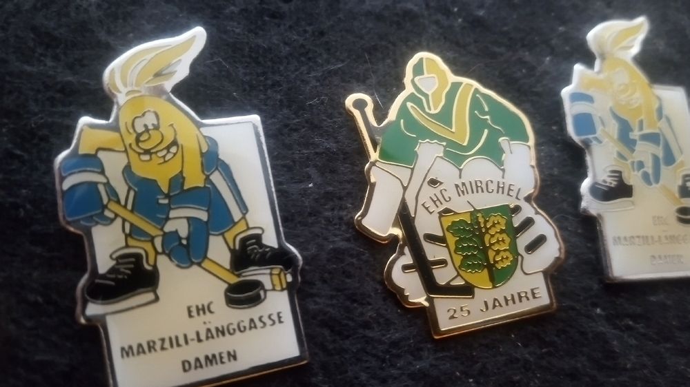 Plaketten & Abzeichen: ho key Pins Sammlung - Seltene Jahrgänge für Sammler! – Gebraucht aus Belp von Guadalupe84 2