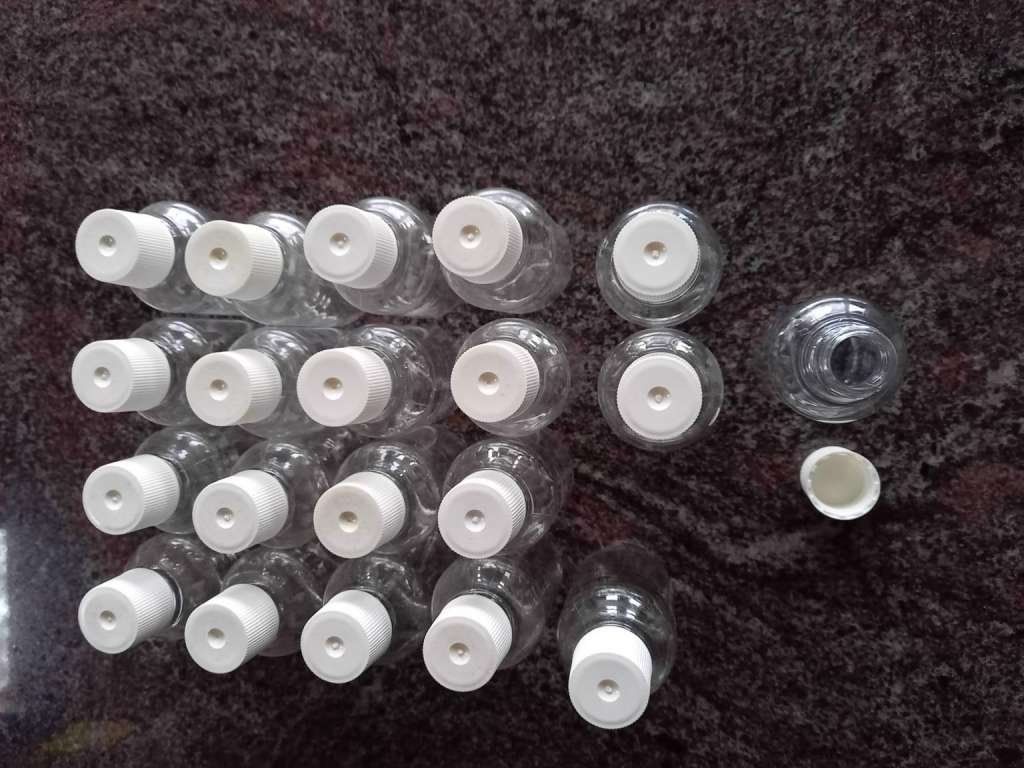 Contenitori & Simili: 20 x Kunststoffflaschen 50 ml. NEU – Nuovo (secondo la descrizione) da Bätterkinden venduto da Elefantenzoo 1