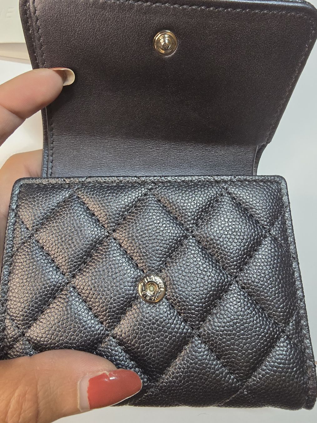 Chanel Portafogli: Chanel Etui – Nuovo (secondo la descrizione) da Weiach venduto da Jessicago 4