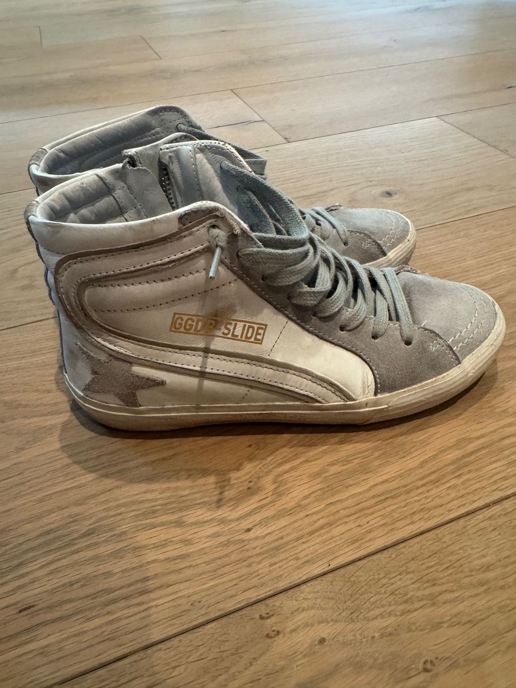 Golden Goose Damenschuhe: Golden Goose Sneaker Slide – Gebraucht aus Uitikon Waldegg von Kuendig2011 2