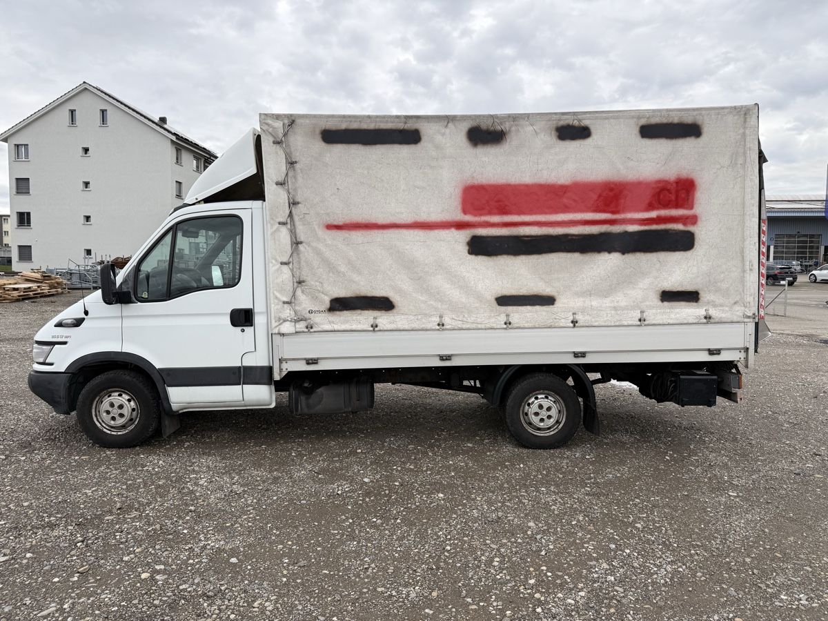 Iveco Véhicules utilitaires: IVECO DAILY 35S17 Hebebühne  – D'occasion à Amriswil par dombu 1