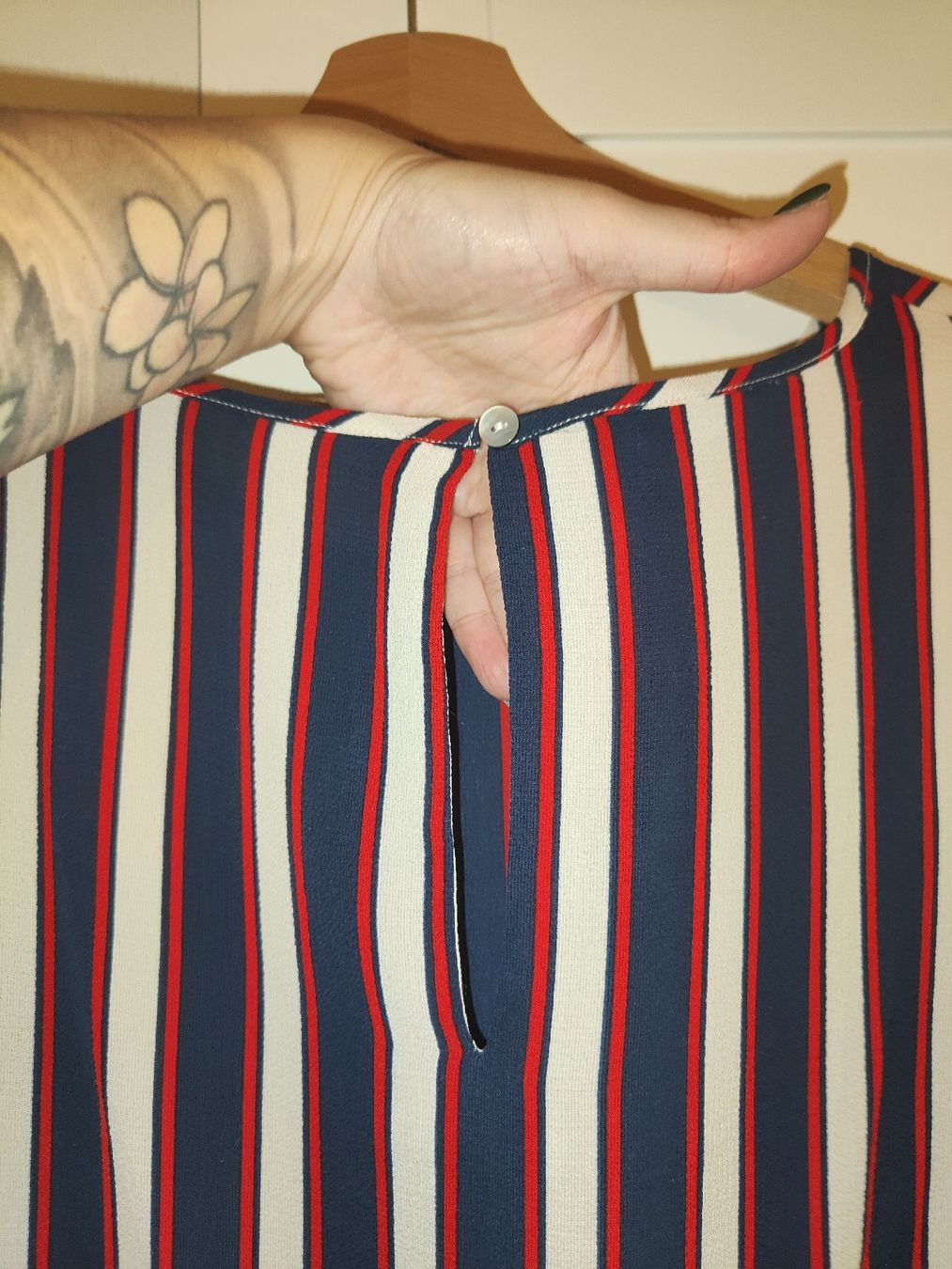 Only T-shirt: T-Shirt Bluse ONLY Gr. S – Usato da Rheinfelden venduto da JamieBabsi 2