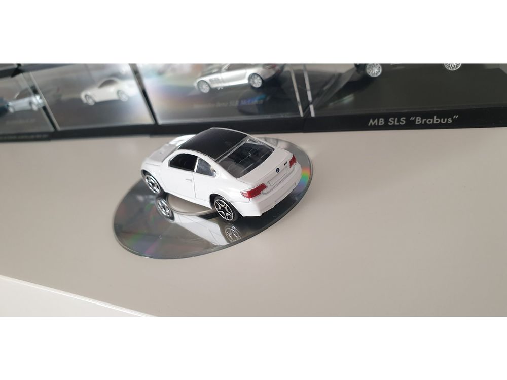 BMW Voitures modèles: BMW M3 COUPÉ E92 -  Modell 1:64 à la Matchbox – Neuf (Voir description) à Viganello par CARLiteratur 1