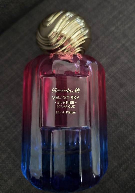 Profumi & Eau de Toilette: Eau de Parfum "Velvet Sky - sunrise" – Usato da Thalwil venduto da and_fdf5