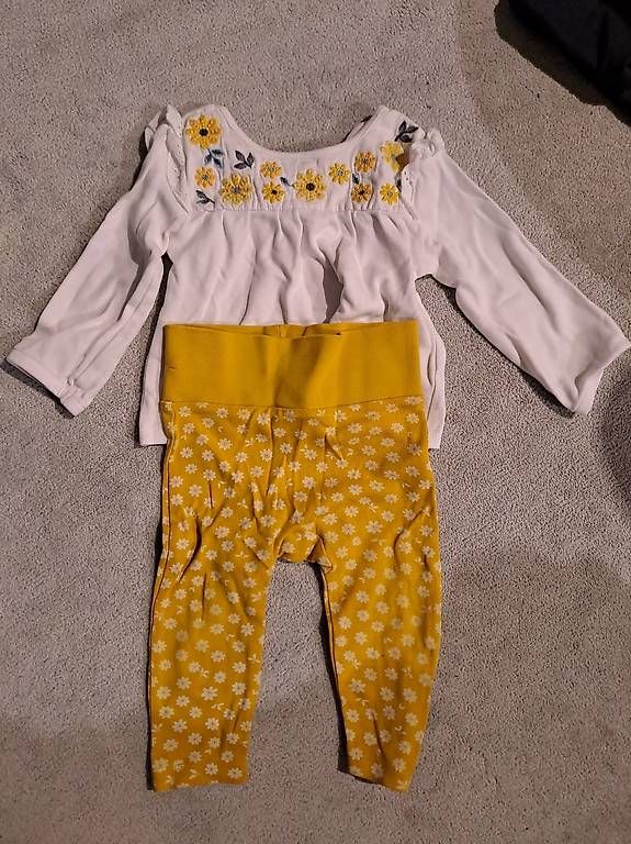 Lotti & Set di vestiti: Kleiderset / Hose & Shirt 74 – Usato da Neftenbach venduto da Ctruempi