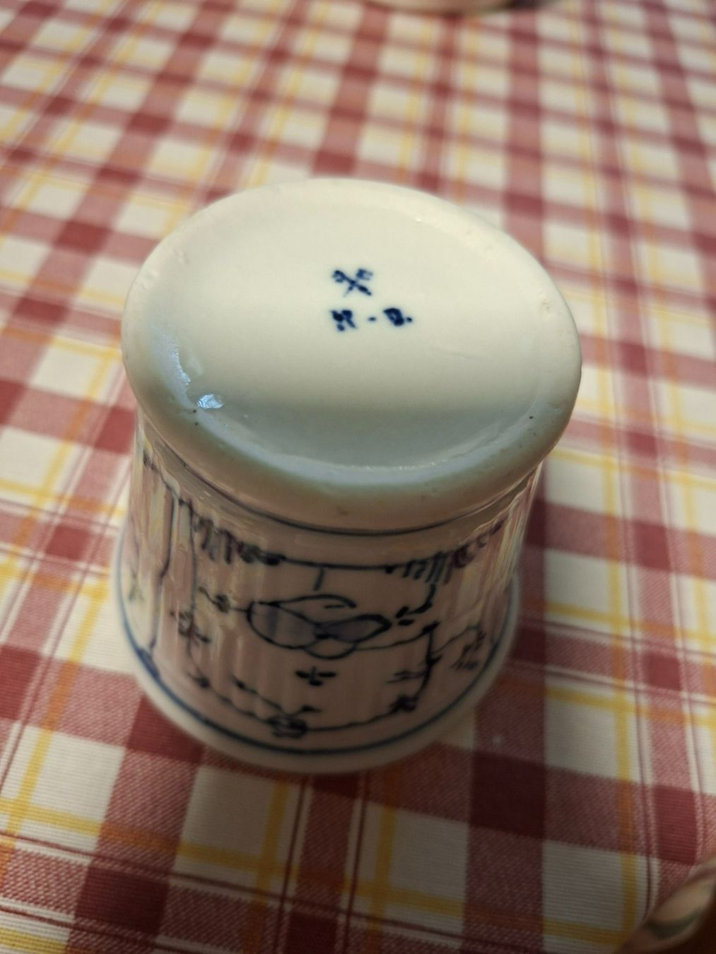 Set di piatti: Antike Rauenstein Tasse mit Unterteller – Usato da Glarus venduto da Walther06 3