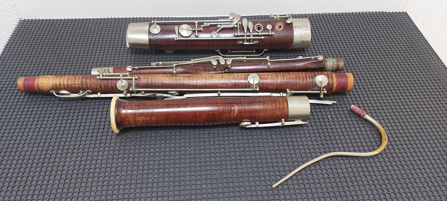 Strumenti musicali: Fagott mit S- bogen  über 80 jahre alt – Usato da Glattbrugg venduto da Swissmusik