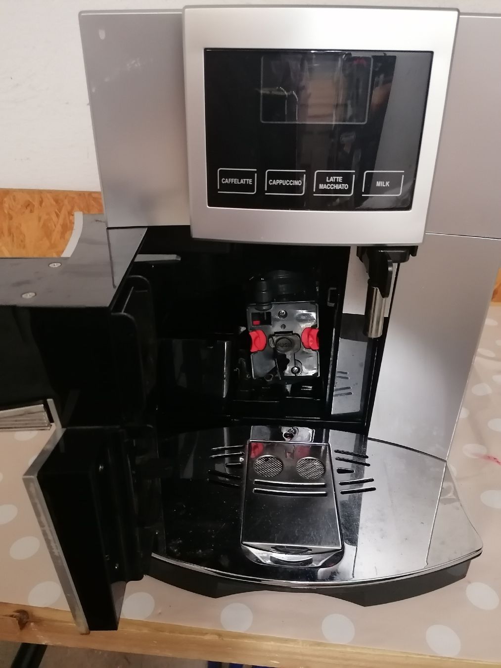 De'Longhi Machines à café & Machines à expresso: Delonghi Perfecta Kaffeemaschine  – Défectueux à Stettlen par red_g2pp 3