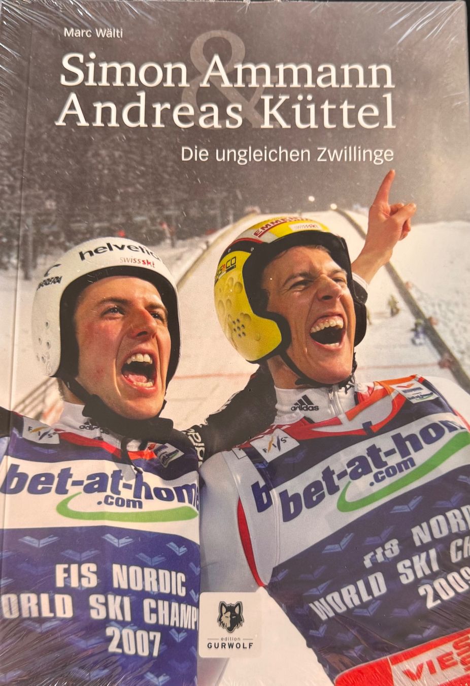 Libri: Simon Ammann, Andreas Küttel - Die ungleichen Zwillinge top – Nuovo e nell'imballaggio originale da Chur venduto da tan_qx6b