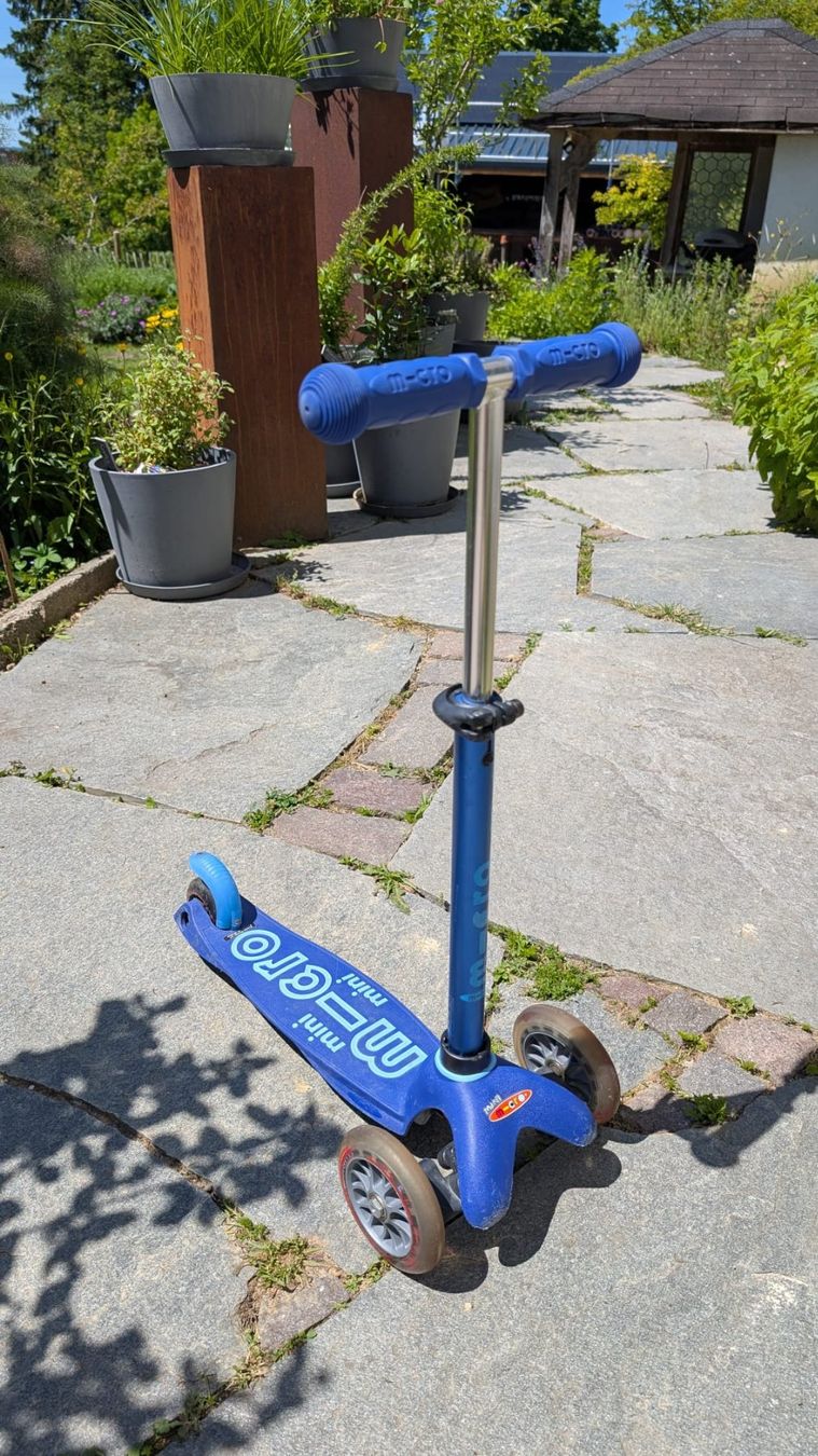 Micro Fahrzeuge für Kinder: Micro Mini Deluxe Kinderscooter – Gebraucht aus Opfershofen TG von Boebi_88