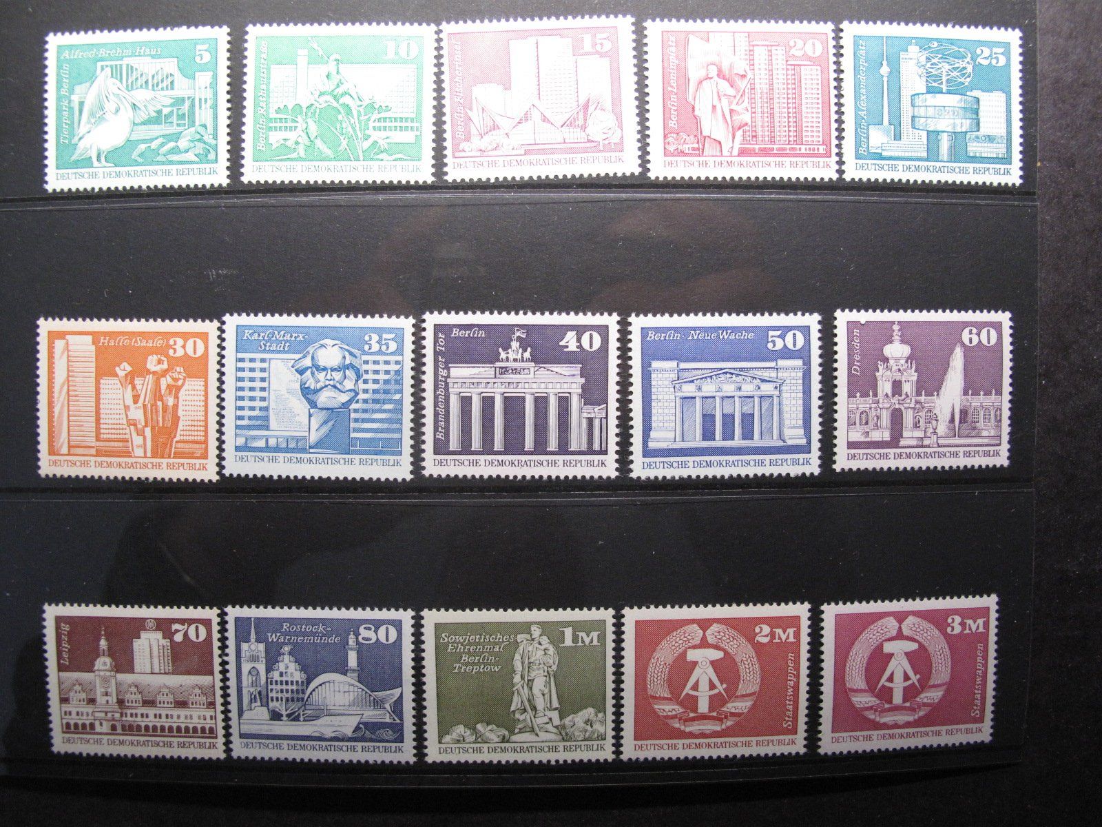 Tutti i francobolli: DDR 1973 / 74 Aufbau Grossformat ** – Usato da Wil SG venduto da fva01 1