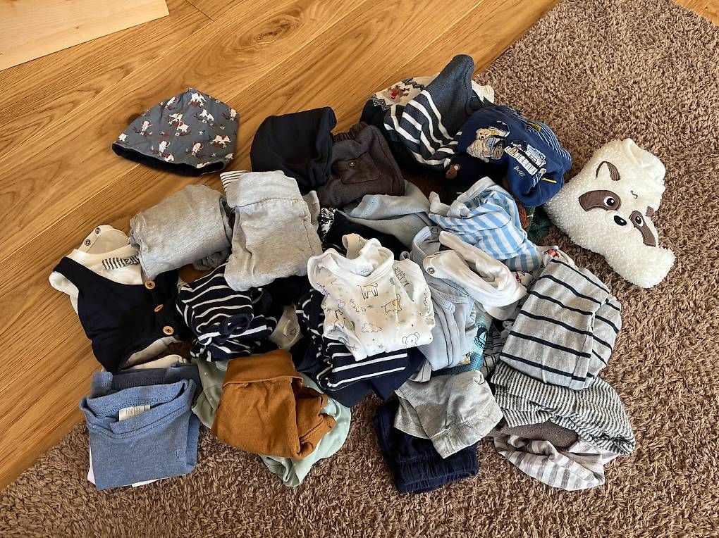 Lotti & Set di vestiti: Babykleider 62 – Usato da Brugg AG venduto da ohuggenberger