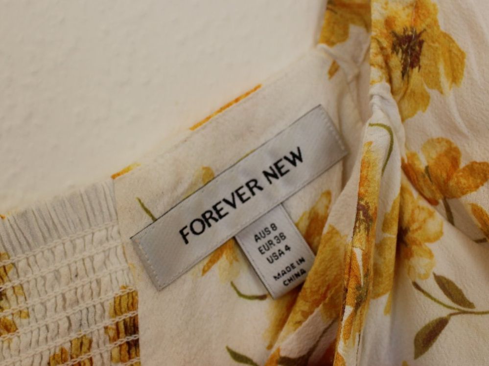 Vestiti: Robe blanche à fleurs jaunes romantique – Usato da Morges venduto da Vintage_Only 2