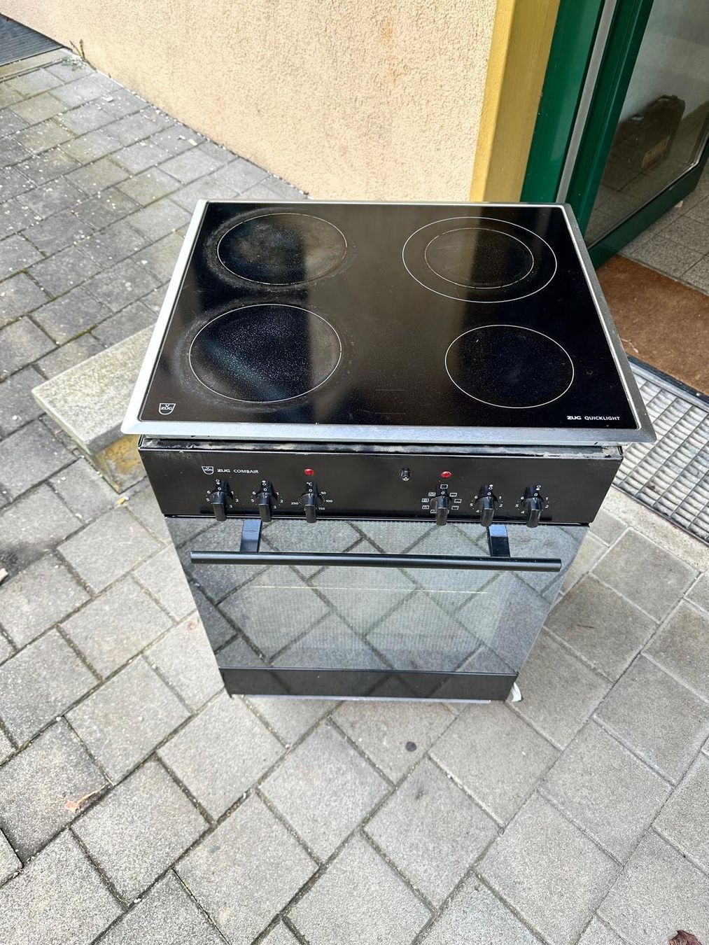 V-Zug Forni: Backofen mit Glaskeramik V-ZUG – Usato da Spreitenbach venduto da Space_X