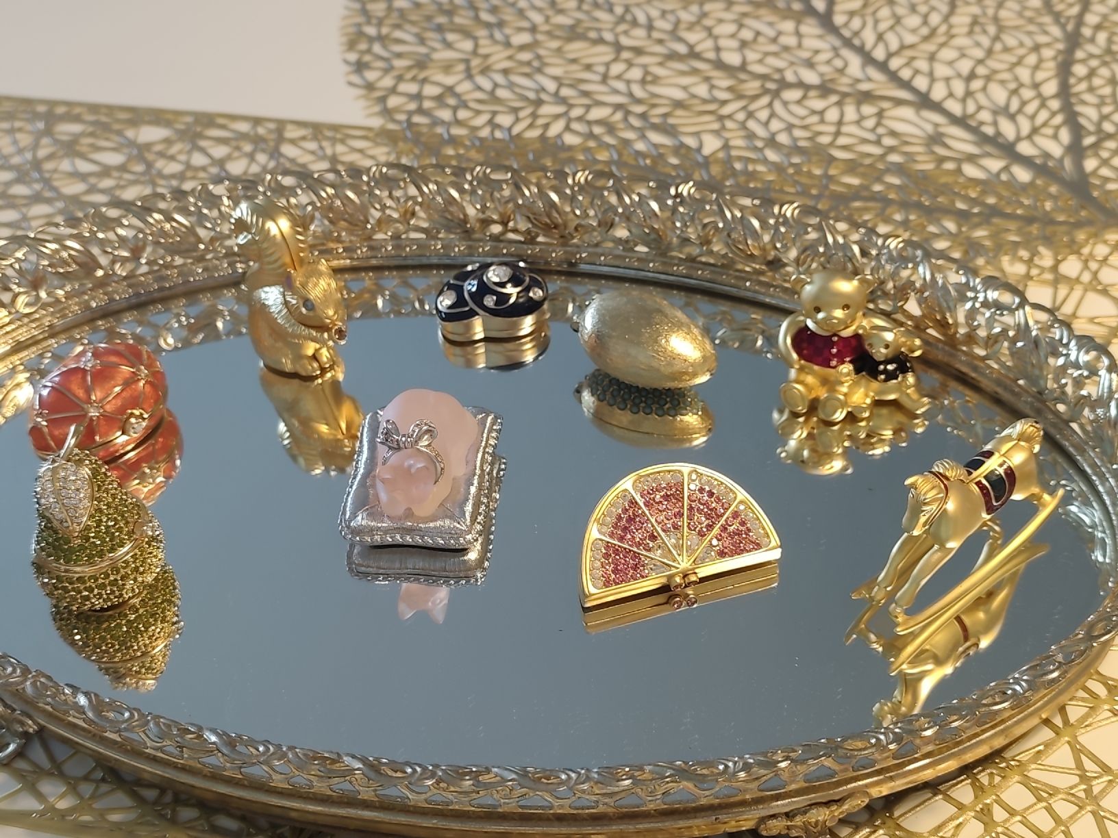 Estée Lauder Parfum & Eau de Toilette: Parfume Estée Lauder Solid parfume set leer – Gebraucht aus Männedorf von Ursik_OnlineShop