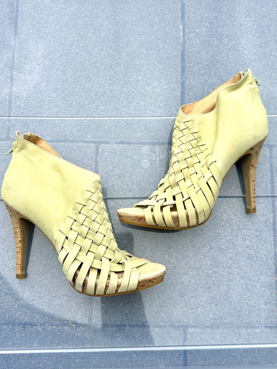 Scarpe da donna: 7 Paar Schuhe – Nuovo (secondo la descrizione) da Hitzkirch venduto da NiCia. 4