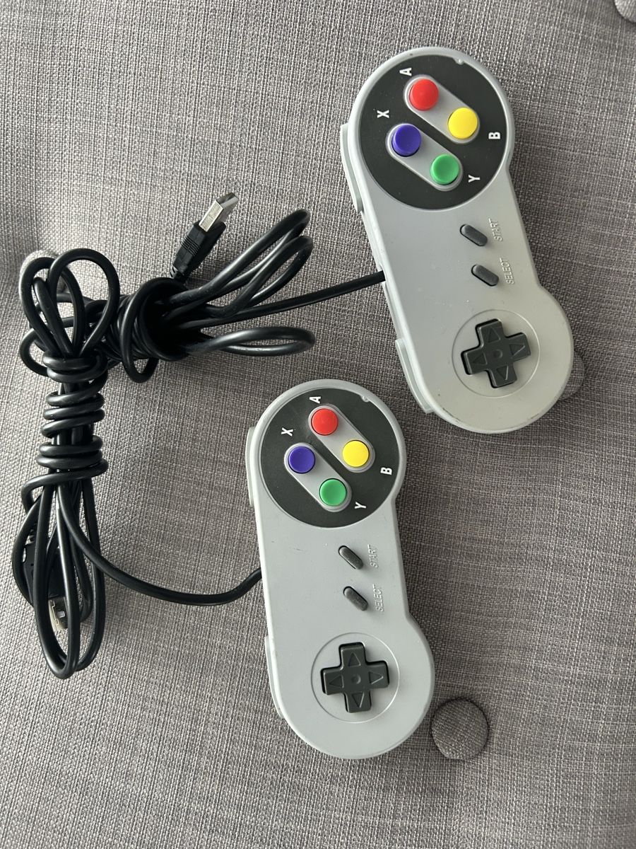 Nintendo Console: Nintendo Snes mini 2 kontroller – Usato da Oftringen venduto da Breza22