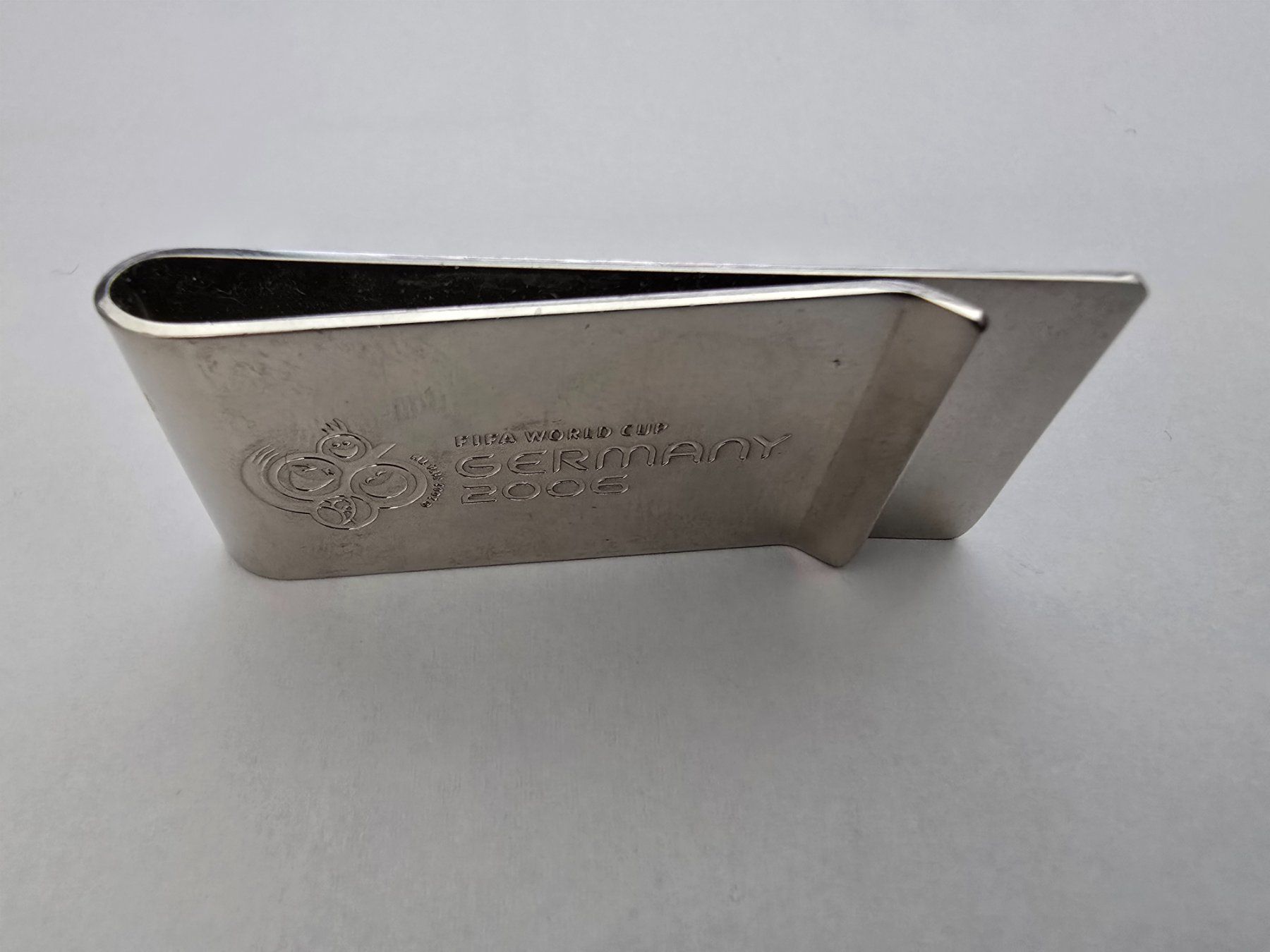 Fifa Placchette & Badge: FIFA WM 2006 Geldklammer + Pin – Usato da Rafz venduto da Domimir 7