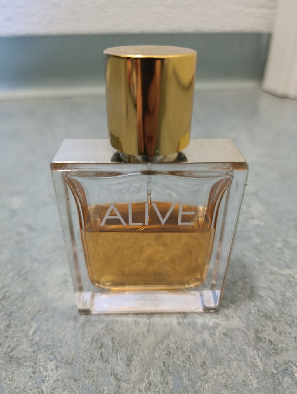 Profumi & Eau de Toilette: ALIVE Eau de Parfum – Usato da Wald ZH venduto da Eleona