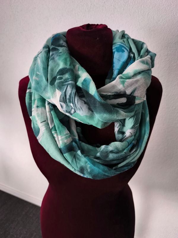 Foulards, Tücher & Schals: Schal grünlich Viscose Polyester – Gebraucht aus Rüti ZH von Restwert_Rueti_ZH