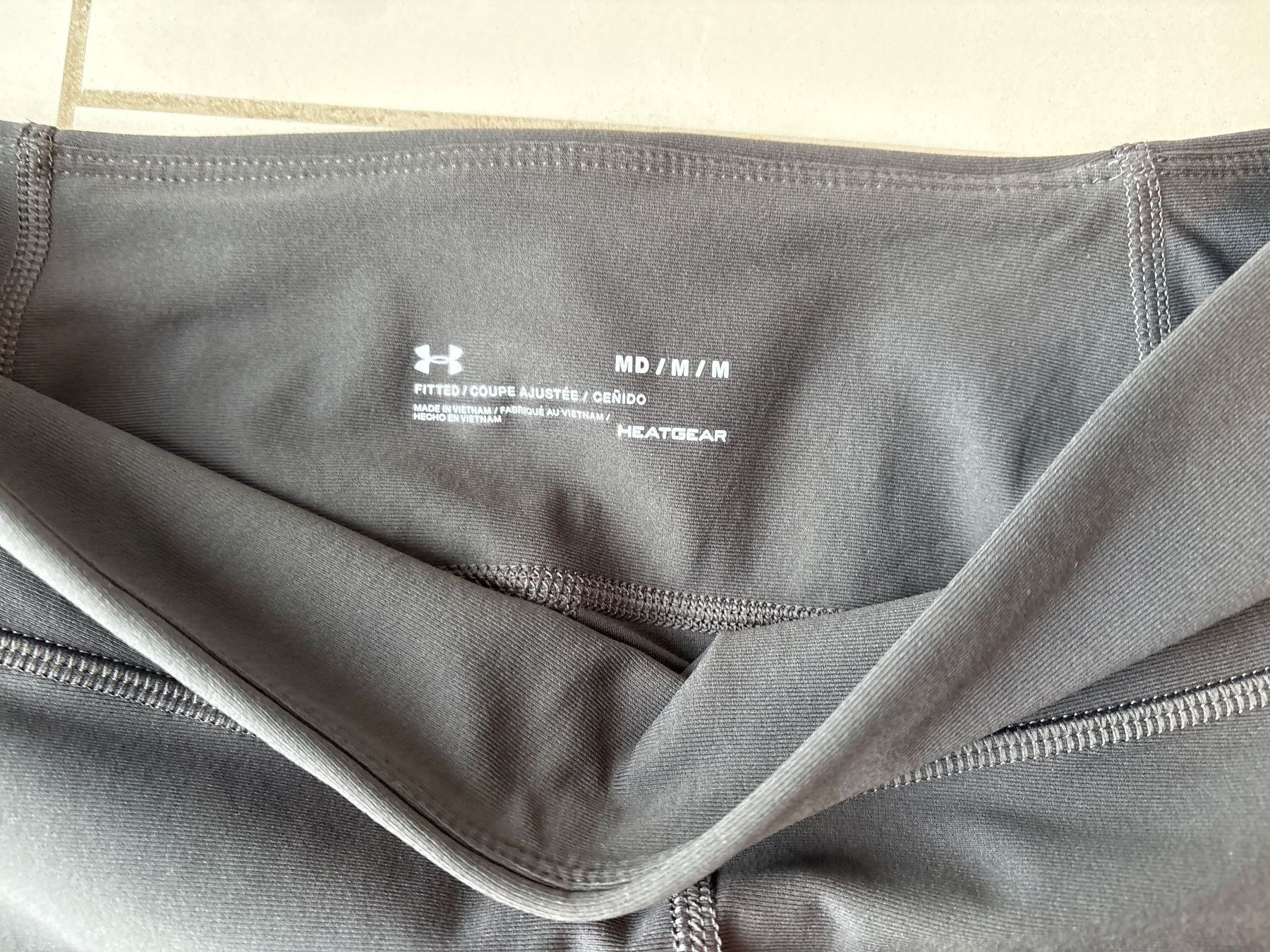 Under Armour Leggings: Under Armour Leggings Gr.M -  hellgrau – Usato da Richterswil venduto da ZueriLake2 4